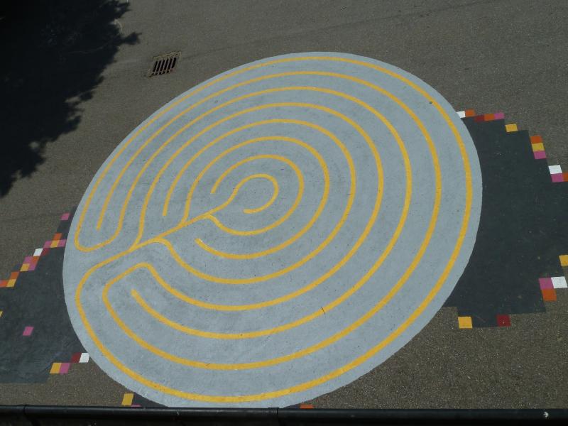 Pausenhofbemalung Pausenhofbemalung